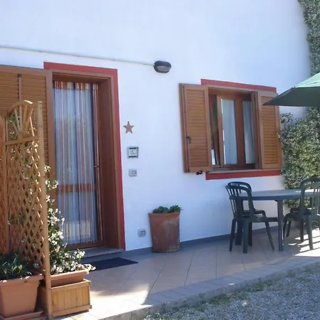 アパート In Mit Grill- Garten Und Terrasse By Interhome